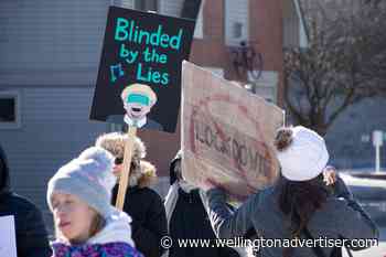 Anti-lockdown group makes noise in Fergus - Wellington Advertiser