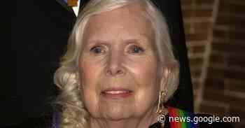 Joni Mitchell Plans to Follow Neil Young Off Spotify, Citing ‘Lies’ - The New York Times