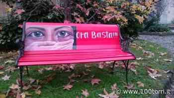 Anche a Chieri le panchine rosse conto la violenza sulle donne - CentoTorri