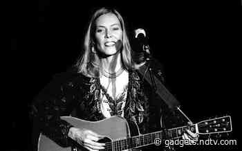 Joni Mitchell Pulls Her Music From Spotify Over COVID-19 ‘Lies’, Days After Neil Young Did the Same