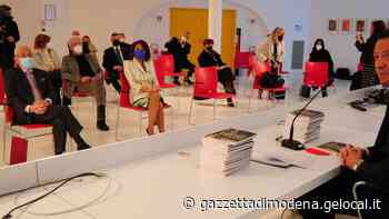 Modena, basta “barbari” sui social «Consigli per usarli bene e comunicare meglio» - La Gazzetta di Modena