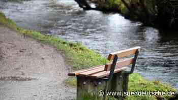 An der Würm in Karlsfeld lassen sich die Dinge gut aussitzen - Süddeutsche Zeitung
