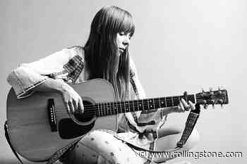 You Can’t Please ’em All: Joni Mitchell Plans to Pull Catalog From Spotify