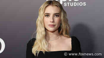 Emma Roberts on aunt Julia Roberts, not feeling pressure to match her career: 'I never aspired to be her’