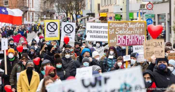 Proteste gegen Corona-Politik – 4500 Menschen in Freiburg