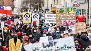 Proteste gegen Corona-Politik - 4500 Menschen in Freiburg