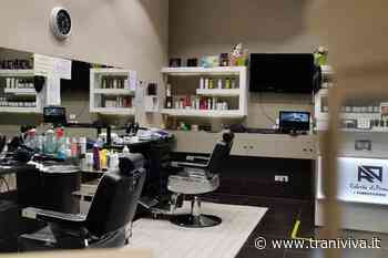 "I Parrucchieri" di Roberto di Perna celebra vent'anni di attività - TraniViva