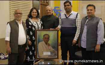 Renowned portrait painter Pt. Sujan Rane donates portrait of Dadasaheb Phalke to FTII, Pune - Punekar News
