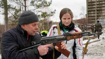 ++ Ukraine-Konflikt: USA senden Truppen - Baerbock bemüht sich um Entschärfung der Krise - fr.de