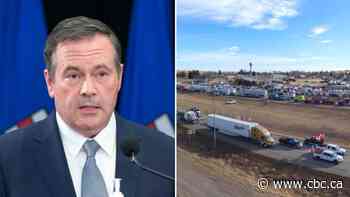 Alberta premier says massive blockade preventing access to U.S. border 'must end'