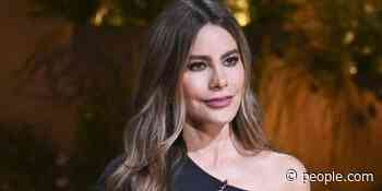 Sofia Vergara Talks Thyroid Cancer Diagnosis at 28: 'I Decided to Get Educated' - PEOPLE