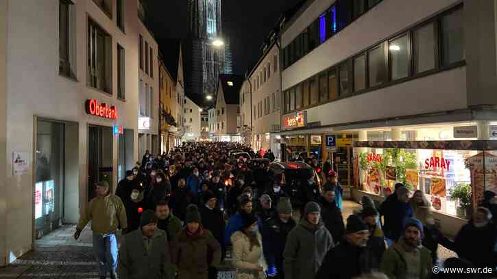 Anzeigen nach Protestmarsch in Ulm und Neu-Ulm gegen Corona-Maßnahmen - SWR