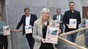 „Trifft den Nerv der Zeit“: Dr. Marion Lilienthal hat ein Buch über Korbach in der Nachkriegszeit veröffent... - HNA.de