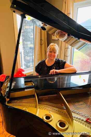 Michelle Chyzyk bids farewell, greets new challenges - Virden Empire Advance