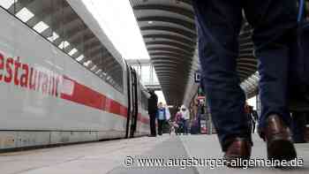 Mann packt Bahn-Mitarbeiter und stößt ihn zu Boden