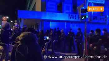 Rangelei und aggressive Aufrufe: Wie radikal sind die "Corona-Spaziergänge"?