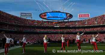 Watch: Singer's Mic Keeps Cutting Out During National Anthem, So Arrowhead Stadium Crowd Erupts in Song