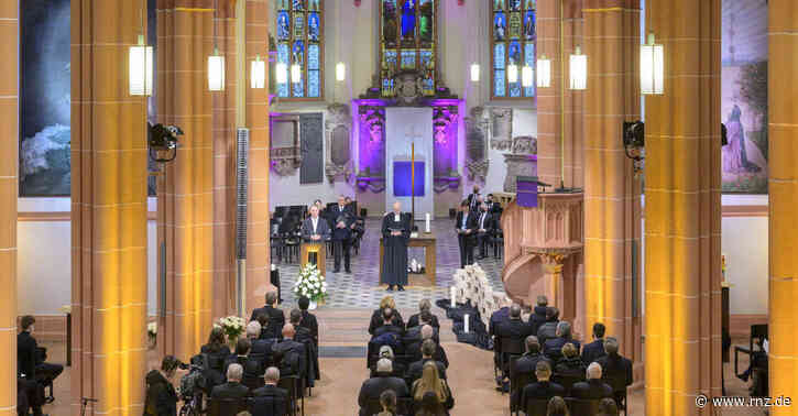 Amoklauf in Heidelberg:  "Wir stehen zusammen" - Gedenkfeier in der Peterskirche