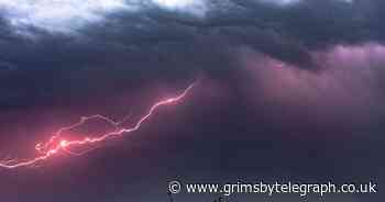 Megaflash - US lightning bolt stretched almost 500 miles across three states - Grimsby Live