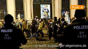 Kein Licht-aus-Protest: Rathaus bleibt bei Corona-Demos beleuchtet