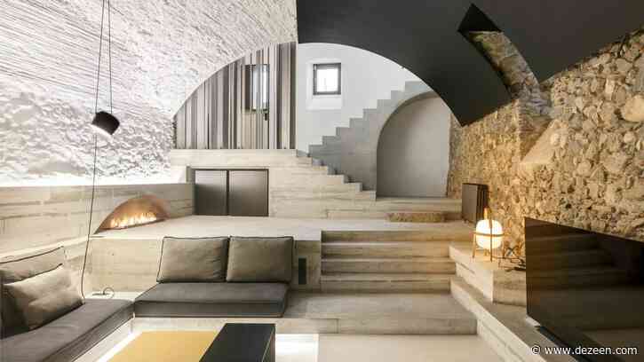 Majoral Tissino Architects adds first-floor courtyard to refurbished Spanish home