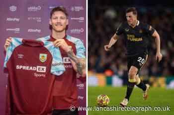 How does Burnley's new signing Wout Weghorst compare to Chris Wood?