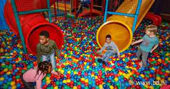 Binnenspeeltuinen en musea halen schade met eerste 'drukke' weekend beetje in: 'Fijn dat we weer eens iets anders mogen' - BD.nl