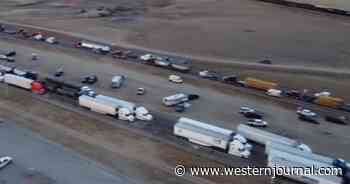 Videos: Canadian Truckers Turn to God, Vote to Keep Alberta-Montana Border Shut Down