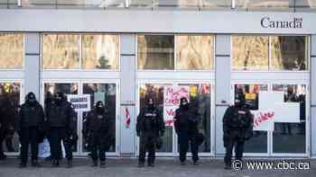 As anti-vaccine mandate protest enters 5th day in Ottawa, some worry about how it might end