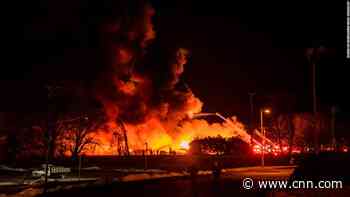 6,000 urged to evacuate as North Carolina fertilizer plant fire threatens an ammonium nitrate explosion