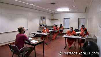 Former prosecutor teaches writing to help jail inmates choose better paths