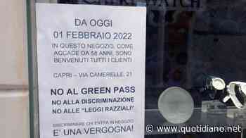 Green pass, nuove norme da 1 febbraio. Cartelli a Capri: "No alle leggi razziali" - QUOTIDIANO NAZIONALE