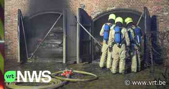Man loopt brandend huis in Mol terug binnen en komt om het leven - VRT NWS