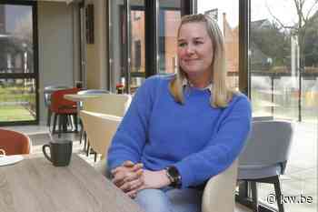 Directrice wzc Hof Demeersseman in Ichtegem wint gedichtenwedstrijd: “Schrijven helpt om mijn gedachten te ordenen” - KW.be - KW.be