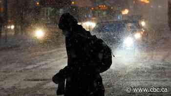 Major winter storm hits U.S., bringing rain, snow and freezing rain