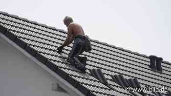 Schock in Kiel: Dachdecker mit falscher Pistole bedroht - BILD