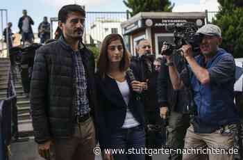 Journalistin aus Ulm - Mesale Tolu in der Türkei freigesprochen - Stuttgarter Nachrichten