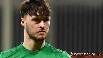 Kieran O'Hara: Fleetwood Town sign goalkeeper after Burton Albion exit