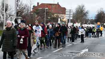 Erneute Eskalation: „Spaziergänger“ gehen auf freie Fotografen los
