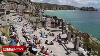 UK City of Culture 2025: Bid submitted for Cornwall - BBC News
