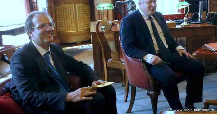 Vier hochrangige Mitarbeiter von Boris Johnson treten zurück