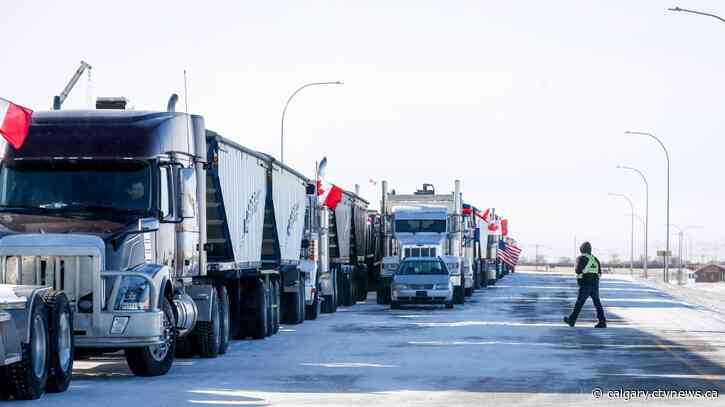 Trucks heading to U.S. finally get through Alberta blockades