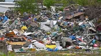 Größte illegale Mülldeponie Brandenburgs: Antrag zum Bau von Abfallanlage öffentlich ausgelegt - rbb24