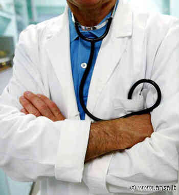 Vaccini:Ordine Bari sospende altri 11 medici non immunizzati - Ansa