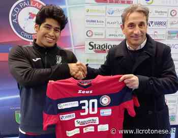 Pallamano Crotone, il giovane talento spagnolo Jordy rinforzo che alza il livello del team - Il Crotonese