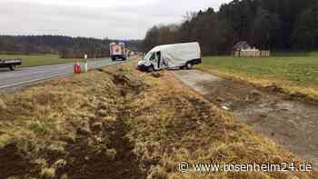 Unfall mit Überschlag auf B304 bei Eiselfing