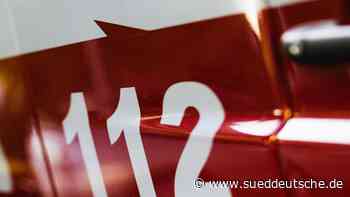 Feuerwehr löscht mehrere Brände: Vier Menschen gerettet - Süddeutsche Zeitung