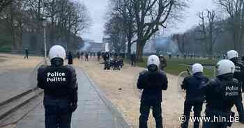 Coronabetoger vrijgesproken: “Twijfel of hij projectielen naar politie gooide” - Het Laatste Nieuws