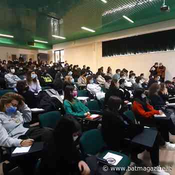 Trani - Al Liceo Vecchi una lectio orientativa del prof. Sabino Fortunato - BAT Magazine