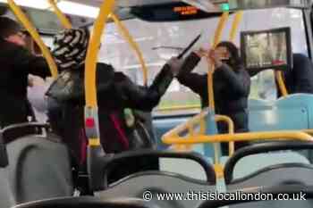 South London: Knife fight breaks out on Streatham bus